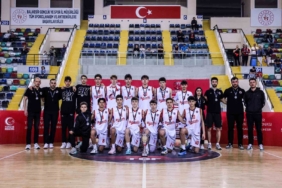 Bahçeşehir’den üç yaş grubunda üç büyük derece