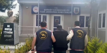 "Eşin kaçakçı" yalanıyla 1 milyon dolandıran şahıs, jandarmanın nefes kesen operasyonuyla yakalandı