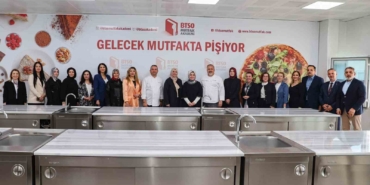 Bursa protokolünün eşleri BTSO Mutfak Akademi’ye katıldı