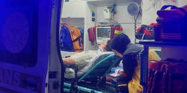 Sakarya’da otomobil ile motosiklet çarpıştı: 3 yaralı