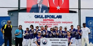 Bigadiç’li kızlar Softbol’da Türkiye şampiyonu