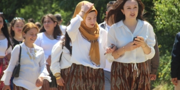 Aşıklar Sokağı’nda gençler kısmetini aradı