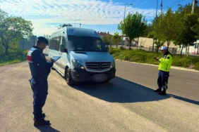 Okul çevresindeki şüphelilere geçit yok...27 şahıs yakalandı