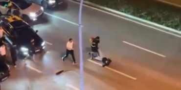 Şampiyonluk kutlamasında trafik durdu, yumruklar konuştu