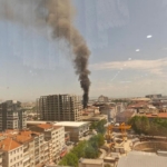 Bayrampaşa’da yangın paniği, çatıdan yükselen alevler bitişikteki binaya sıçradı