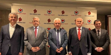 Eş dost tavsiyesiyle ilaç almak yerini, yapay zeka destekli sahte uzmanlara bıraktı