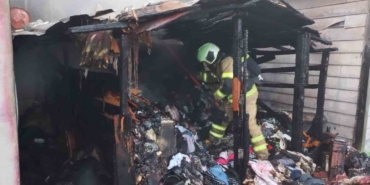 Erdek’te yangın: Konteyner ev kullanılamaz hale geldi