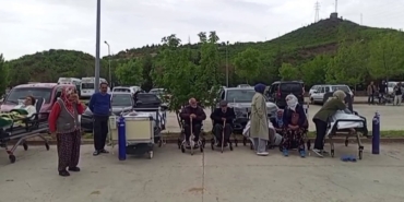 Tunceli Devvlet Hastanesinde yangın çıktı. Hastalar tedbir amaçlı hastane bahçesine çıkarıldı