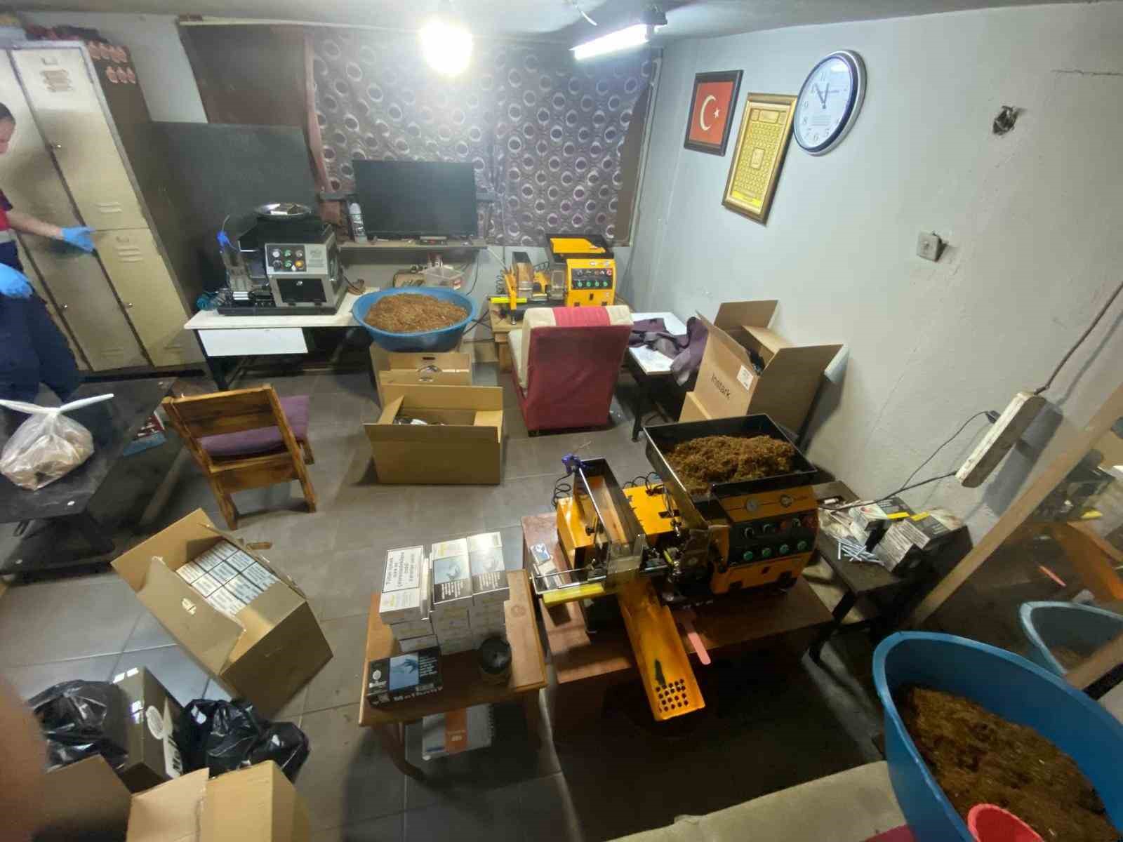 Bursa’da kaçak sigara operasyonu: 4 gözaltı