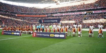 Trendyol Süper Lig: Galatasaray: 2 - Sivasspor: 0 (Maç devam ediyor)