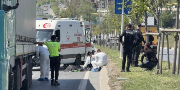 Başakşehir’de yolun karşısına geçerken tır çaptı: Olay yerinde hayatını kaybetti