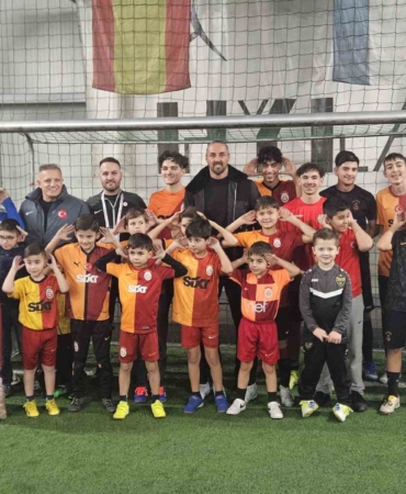 Berlin’de Galatasaray Futbol Okulu coşkusu