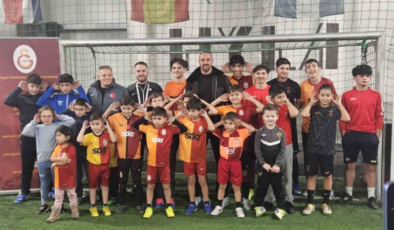 Berlin’de Galatasaray Futbol Okulu coşkusu