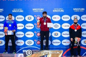 Milli güreşçilerden 5 madalya