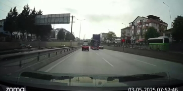 Kamyonun açık unutulan kapağı tünele çarptı