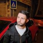 Kaza anı kamerada... Şişli’de kontrolden çıkan taksi takla atarak alt yola uçtu: 1 yaralı