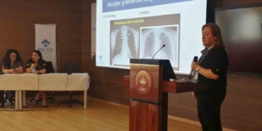 Geleceğin doktorları, 4. Intern Sempozyumu’nda mesleki bilgi ve tecrübe ediniyor