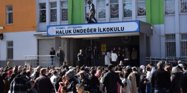 Zeytinburnu’nda 19. Geleneksel Kitap Okuma Yarışması sınavı yapıldı