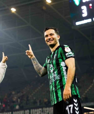 Kocaelispor’da Oğulcan Çağlayan mağlubiyetler için taraftardan özür diledi