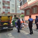 Esenler’de 4. kez temizlenen daireden 7 kamyon çöp çıktı