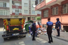 Esenler’de 4. kez temizlenen daireden 7 kamyon çöp çıktı