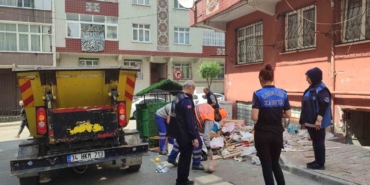 Esenler’de 4. kez temizlenen daireden 7 kamyon çöp çıktı