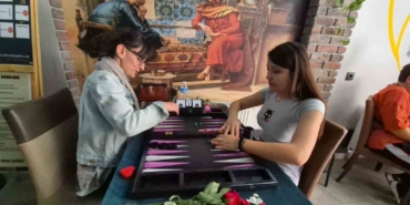 Tavlalar çiçek açtı: 83 kadın kıyasıya mücadele ediyor