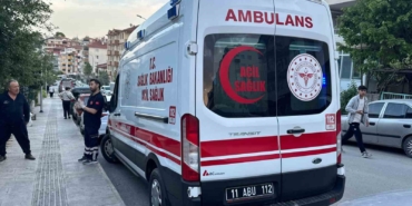 Motosiklet ile bisiklet çarpıştı; 1 yaralı