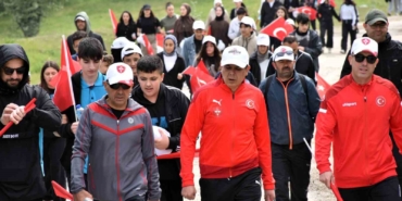 19 Mayıs Gençlik Haftası’nda coşkulu yürüyüş