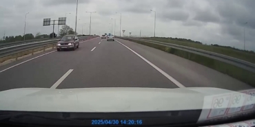 Duble yolda ters yönde gide otomobil ölüme davetiye çıkardı