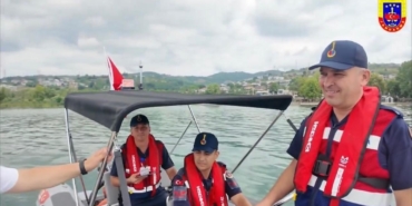 Jandarma 24 saat görevde: Sapanca Gölü didik didik denetlendi