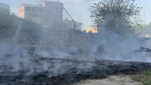 Arnavutköy’de fabrika bahçesinde korkutan yangın