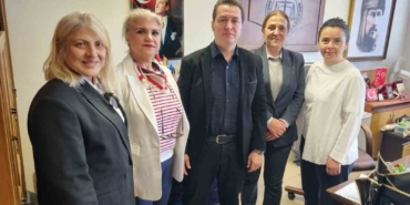 Kadın derneği yöneticileri ‘Yenidoğan çetesi’ davasının savcısını ziyaret etti