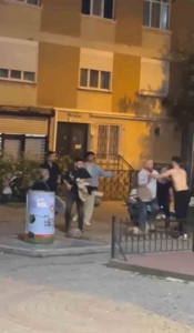 Maltepe’de iki grup arasında kavga: Sandalyeler havada uçuştu