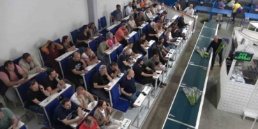 Yalova’daki çiçek mezatlarında Anneler Günü hareketliliği