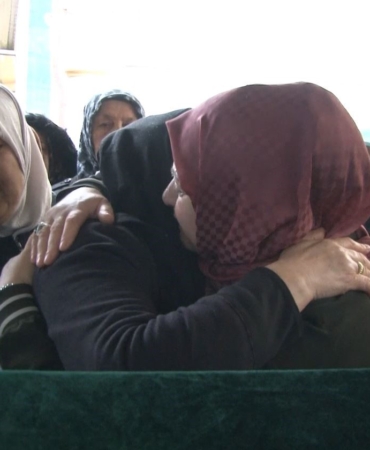 9 aydır aranan ve metruk binada ölü bulunan genç son yolculuğuna uğurlandı