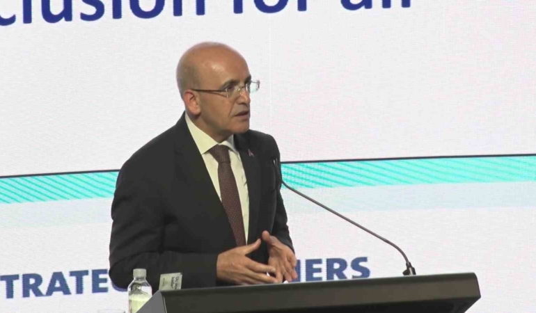 Hazine ve Maliye Bakanı Mehmet Şimşek: "İslami finansman, günümüzde karşılaştığımız zorlukları düşündüğümüzde faydalı bir güzergâh ortaya çıkarabilir"