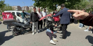 Tekirdağ’da iki motosikletin kafa kafaya çarpıştığı feci kaza kamerada