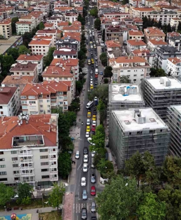 İstanbul’da İSKİ yolu kapattı vatandaş çileden çıktı