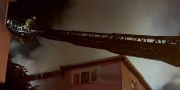 Sarıyer’de anaokulunda başlayan yangın yan binaya sıçradı: 2 kişi dumandan etkilendi