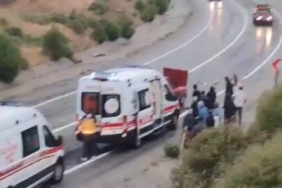 Edremit’te trafik kazası sonrası facianın eşiğinden dönüldü