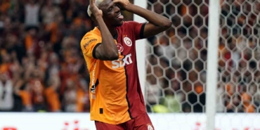 Victor Osimhen sezonu 37 golle tamamladı