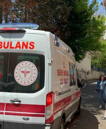 Tekirdağ’da başıboş köpeğin kadına saldırdığı an kamerada
