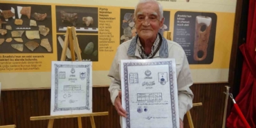 Emekli valinin müzeye bağışladığı, babasına ait 105 yıllık diploma ilgi odağı oldu