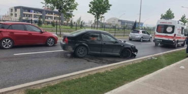 Bariyere çarptı yaralandı