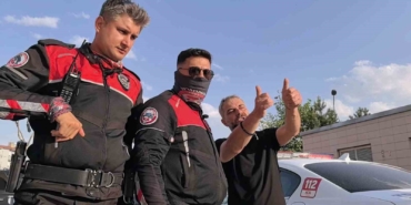 Alkollü sürücü ile polis arasındaki ilginç diyalog kamerada