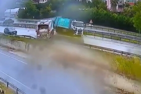 E-5 Karayolunda kayganlaşan yolda 3 kamyon kaydı facianın eşiğinden dönüldü