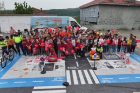 Kırklareli’nde köy okullarındaki öğrencilere trafik eğitimi