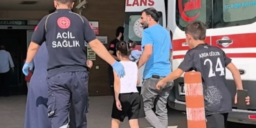 Çocuğun diline bıçak saplandı