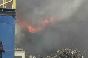 Gebze’de hurda sahasında yangın çıktı
